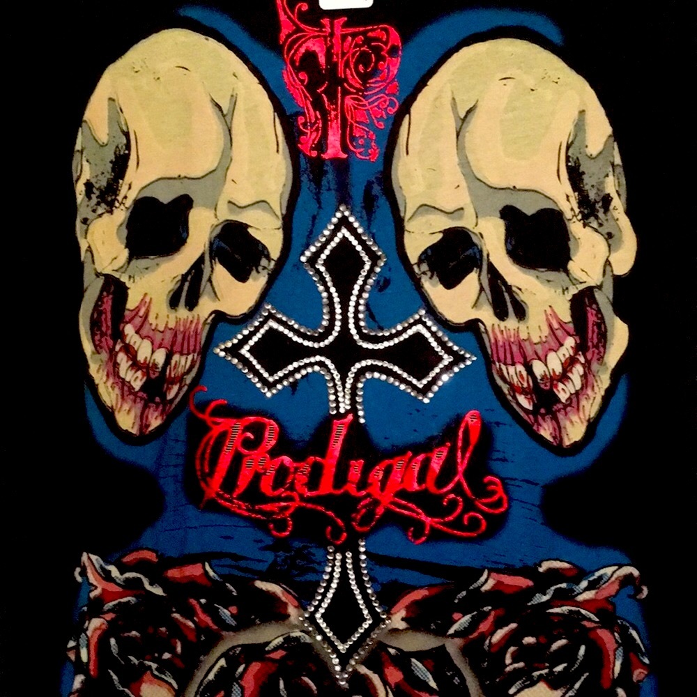 Premium T-shirt with Swarovski Crystals.
